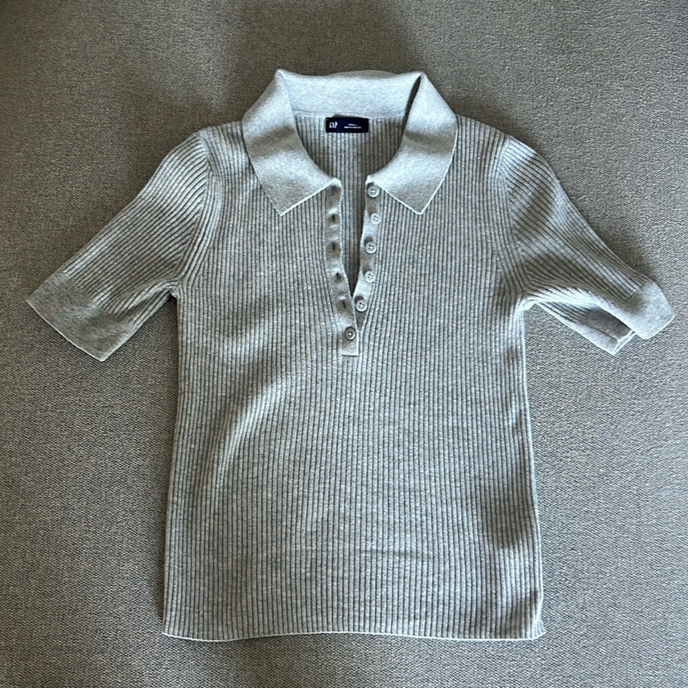 Gap Sweater